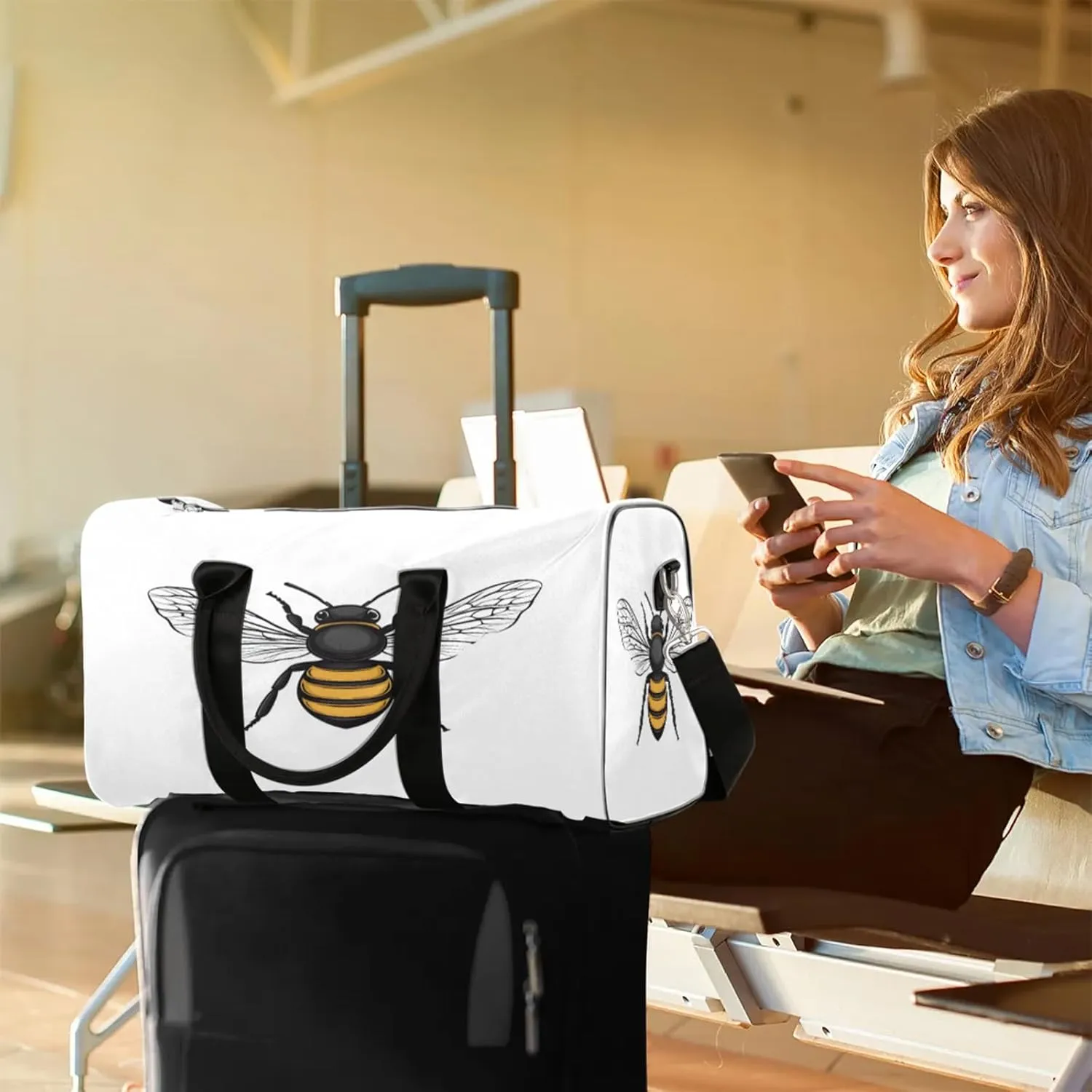 Bee Duffle Bag for Travel, Overnight Weekend Gym Carry On Luggage Bag, Yellow Bee Travel Duffel Bag for Men Women