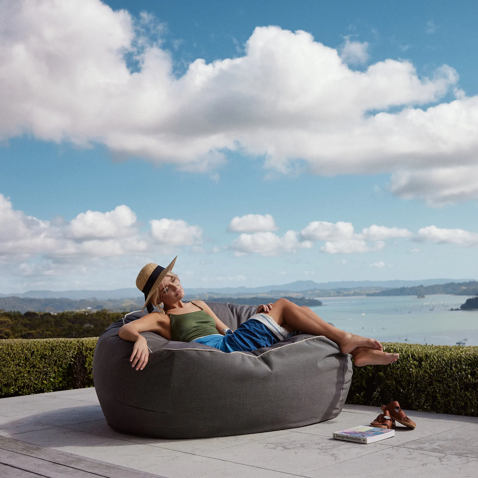 Coast outdoor beanbag with contrast piping XXL