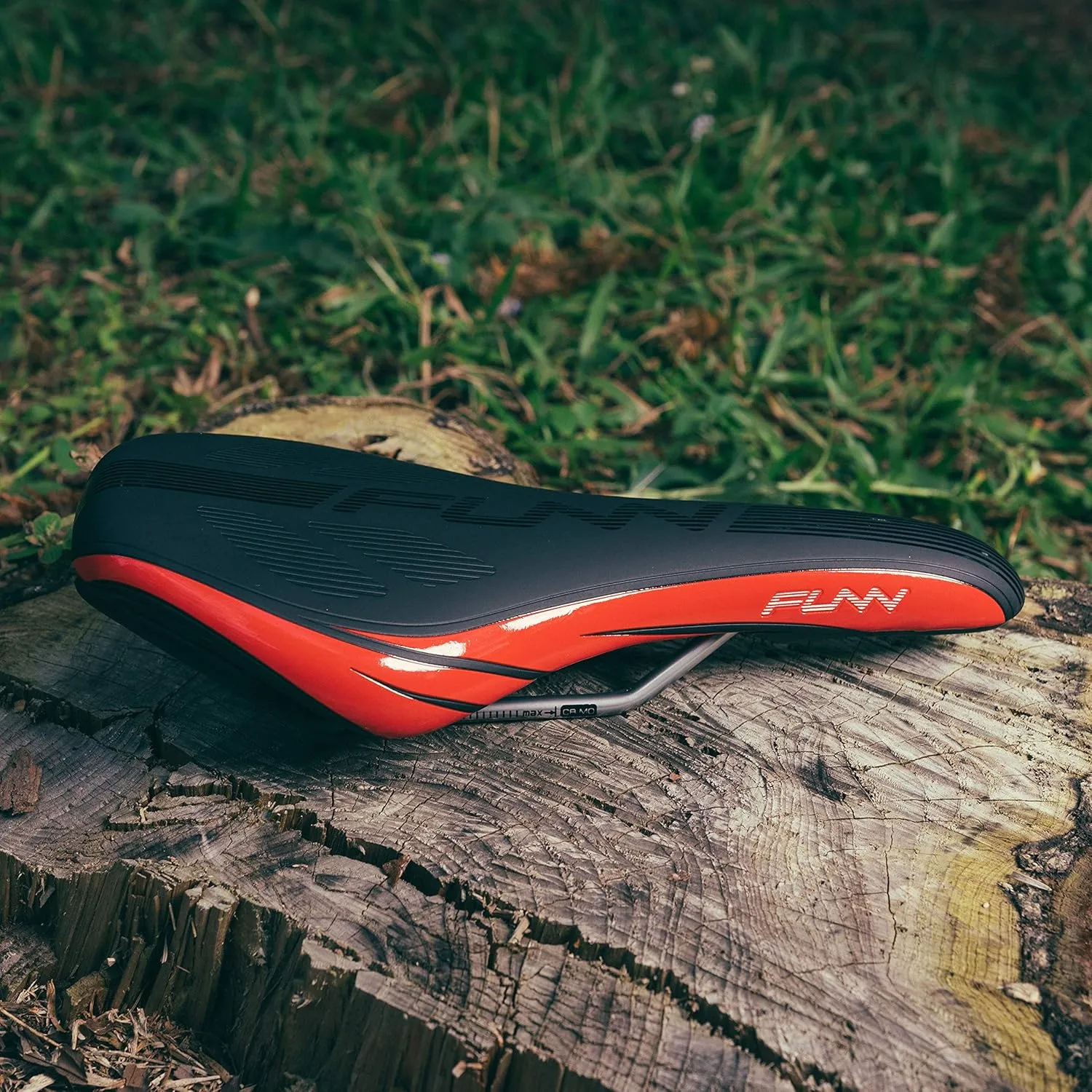 Funn Adlib HD Mountain Bike Saddle with Durable and Light CrMo Rails, Comfortable and Stable Bicycle Saddle, Vinyl Leather Covered Bicycle Saddle for MTB, BMX and Road Bike