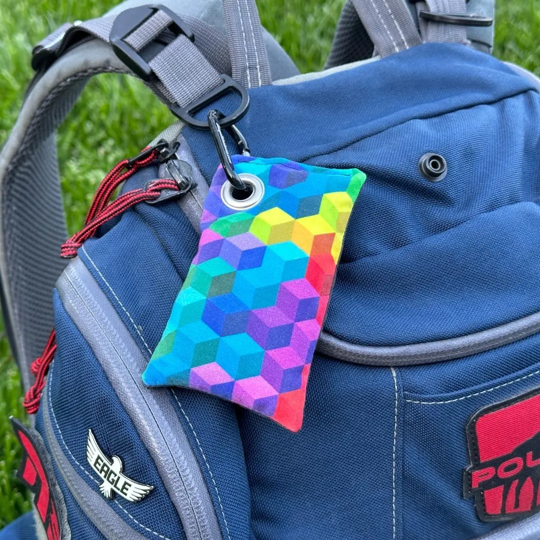HYZER HOUND DISCS Disc Golf Chalk Bag | Dry Your Hands in the Heat of Summer | Attaches to Bag with a Carabiner | Improve Your Hand Grip for Consistency | Essential Disc Golf Accessories | Chalk