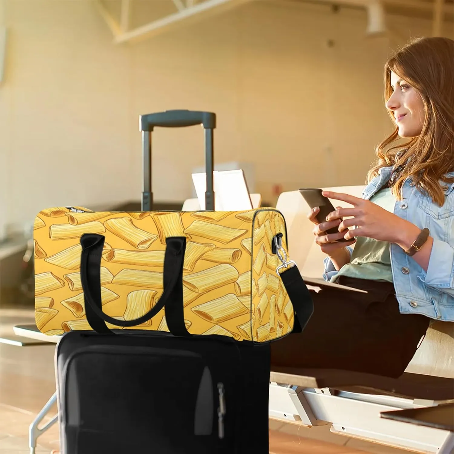 Noodles Duffle Bag for Travel, Overnight Weekend Gym Carry On Luggage Bag, Funny Food Travel Duffel Bag for Men Women