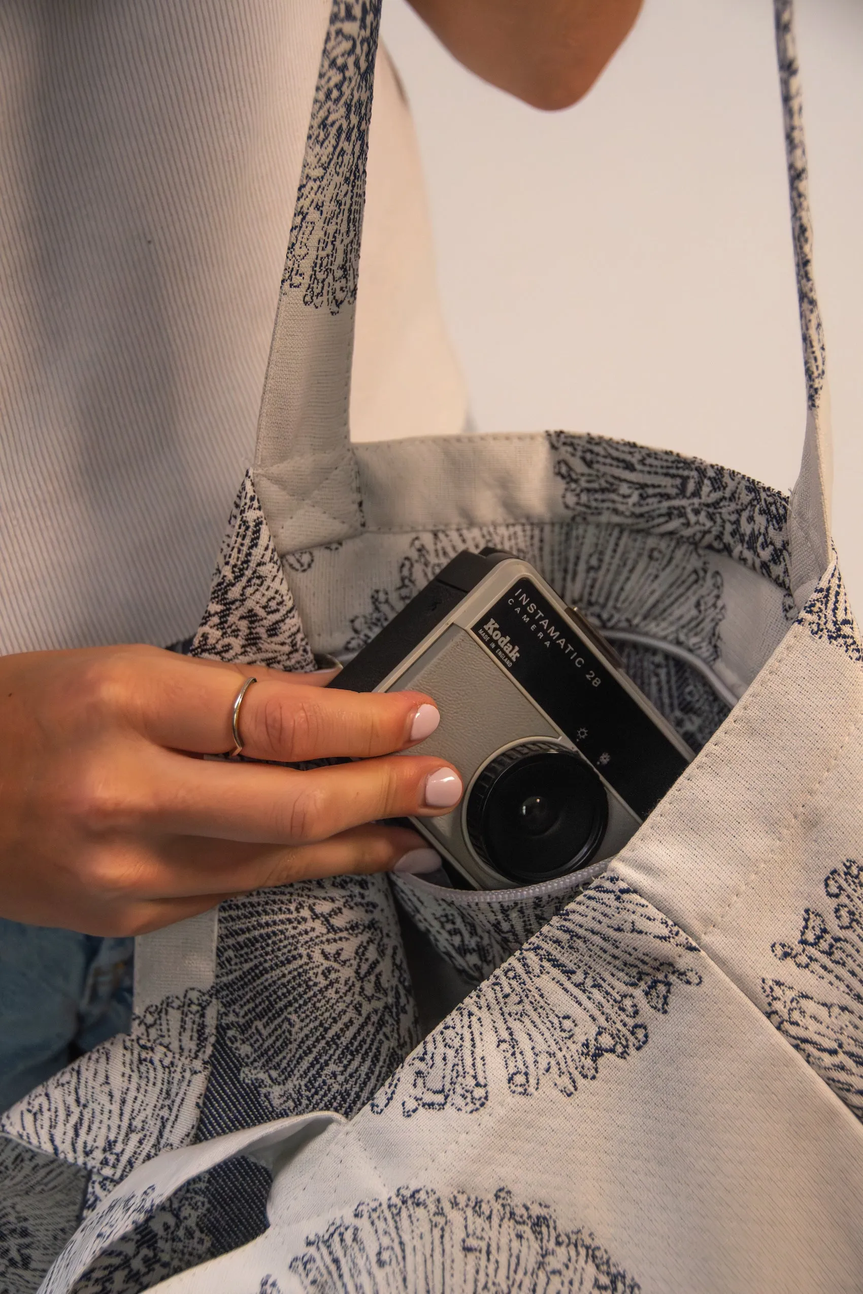 Pincushion Marine Tote