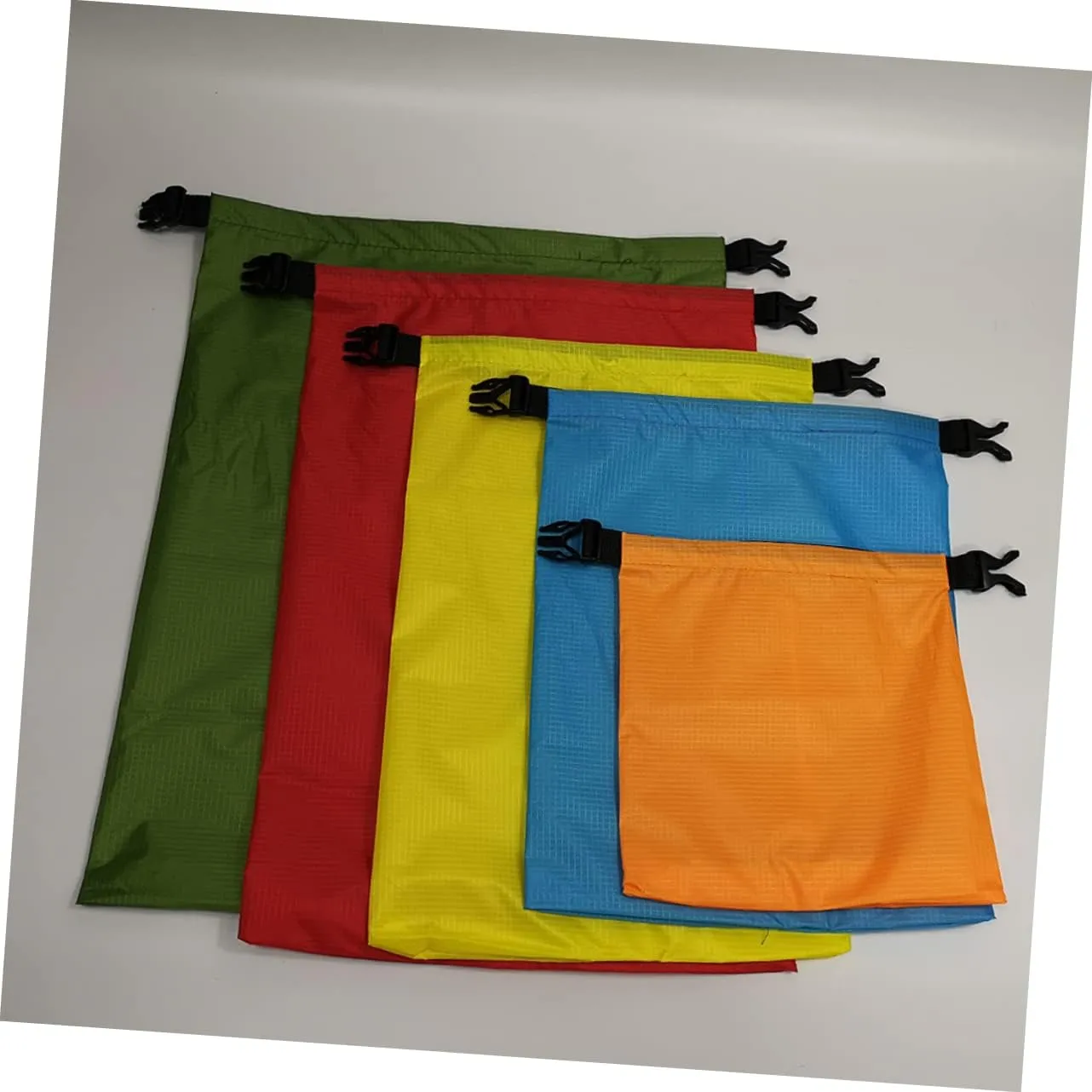 Sosoport Kayak Dry Bag Waterproof 5 Pcs Waterproof Bag for Boating Canoeing Camping Watertight Seal Closure Random Color
